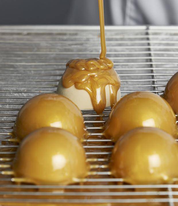 GOLD Cakes