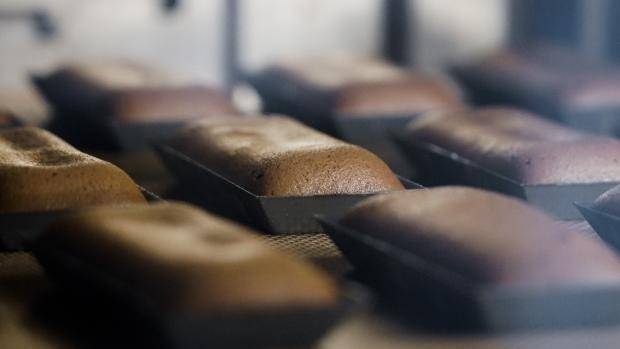 Financier with Cocoa Powder