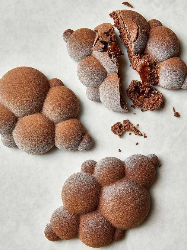 Harrods (UK), a vegan bubbly chocolate bar filled with silky aerated chocolate