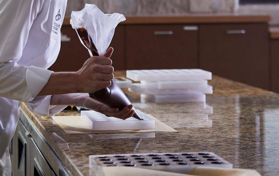 piping ganache