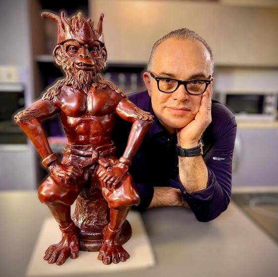 christophe morel with chocolate sculpture